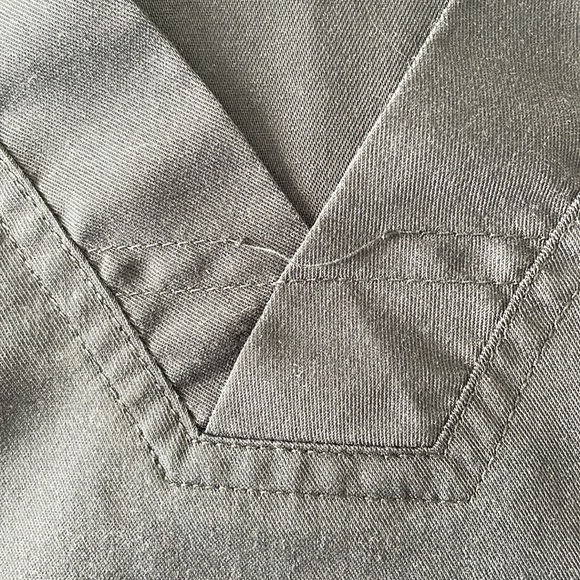 Cherokee scrub top - grey - Small - Picture 3 of 4